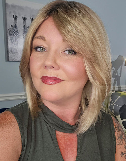 Carrie- Layered Ombre Ash Blonde Bob Wig With Bangs Minimalist Lace Wig
