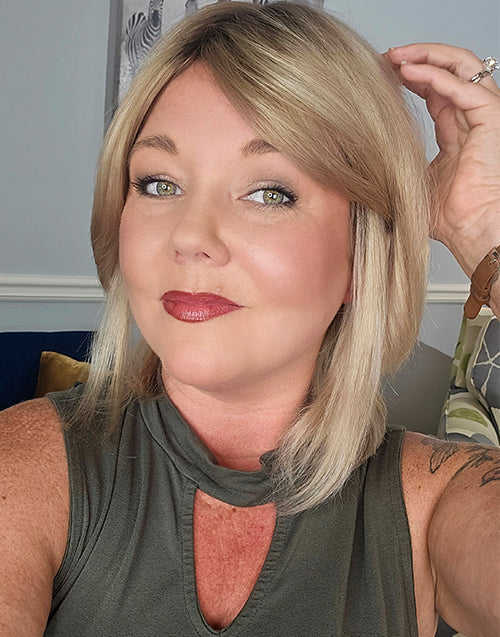 Carrie- Layered Ombre Ash Blonde Bob Wig With Bangs Minimalist Lace Wig