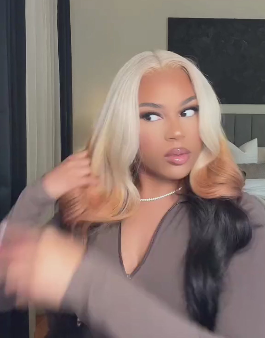[Ready To Ship]Esther- Ombre 613 Blonde 3 Shades Body Wave 13x4 Lace Front Wig Blonde Ombre Human Hair Wig